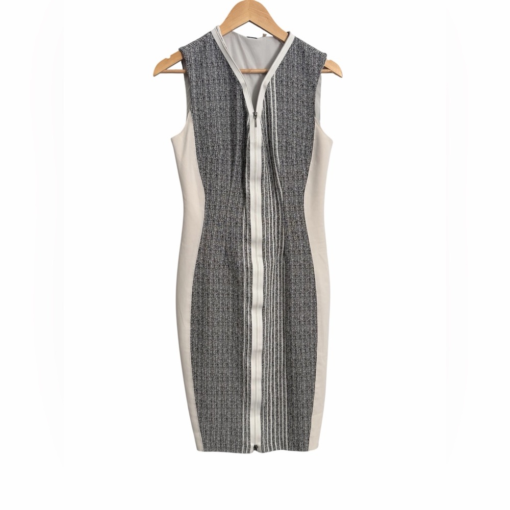 Elie Tahari Gray and Cream Ribbed Zip-Front Knit Dress Set - Picture 6 of 14